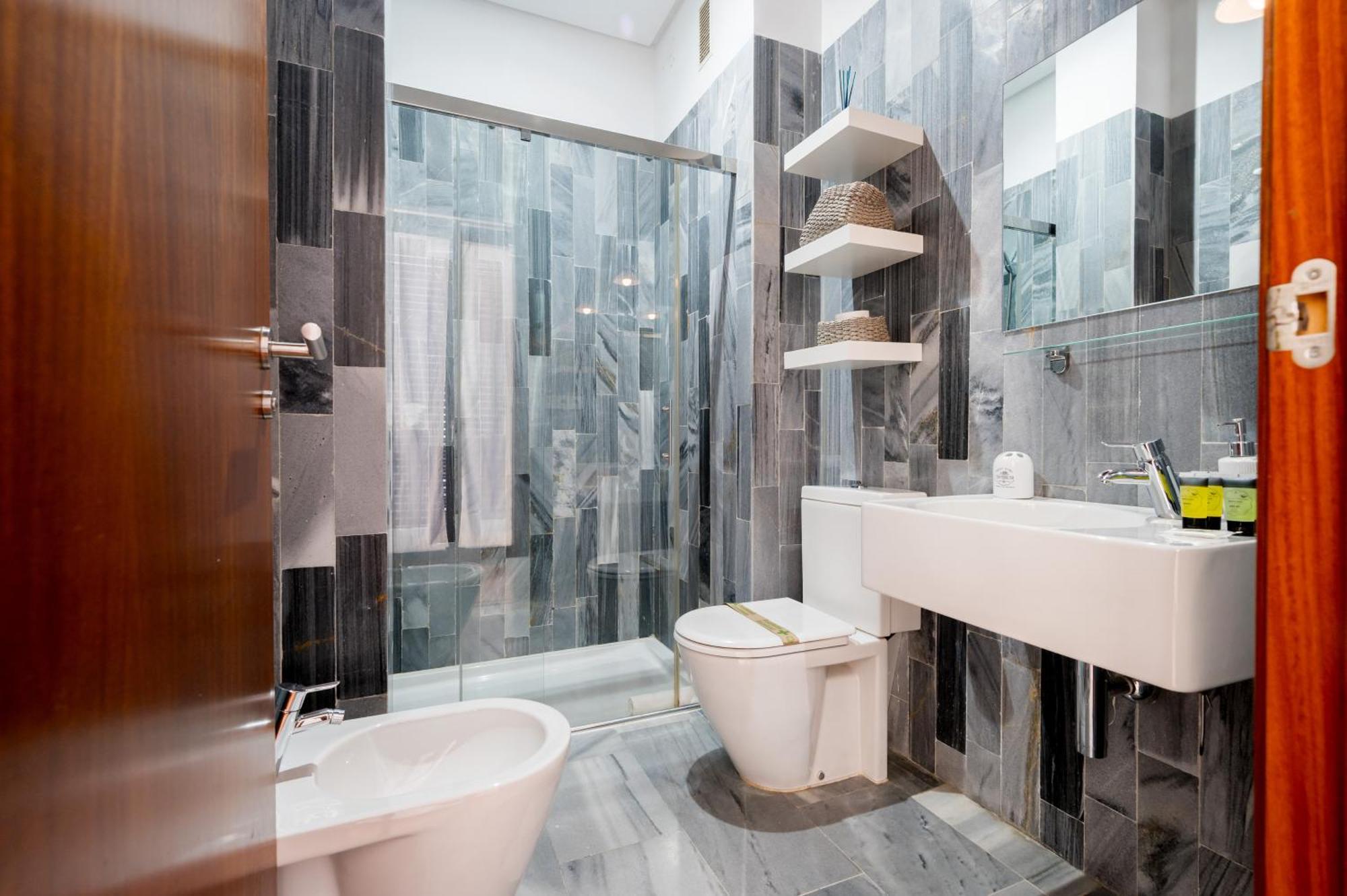 Attic With Terrace- 1Bd 1Bth- Corral Del Rey Apartment Seville Ngoại thất bức ảnh