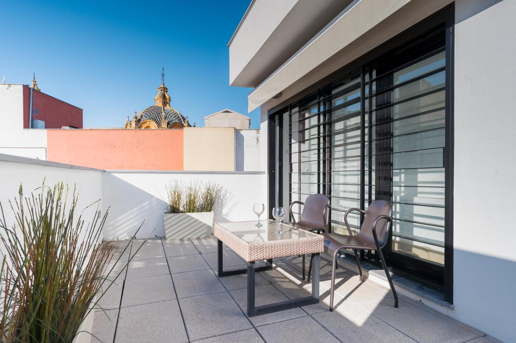 Attic With Terrace- 1Bd 1Bth- Corral Del Rey Apartment Seville Ngoại thất bức ảnh