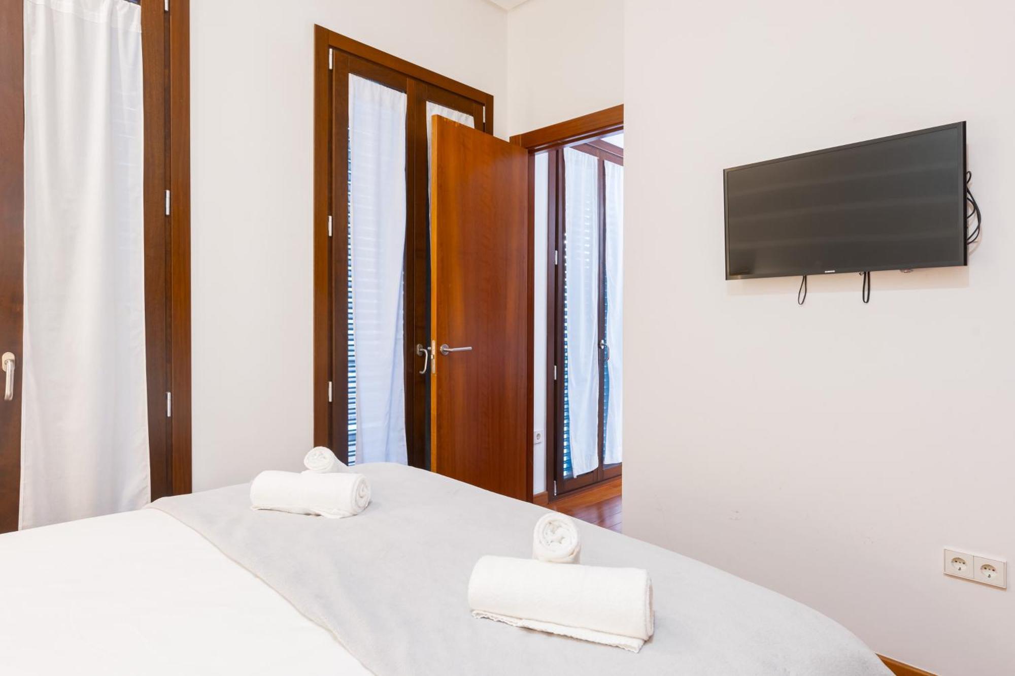 Attic With Terrace- 1Bd 1Bth- Corral Del Rey Apartment Seville Ngoại thất bức ảnh