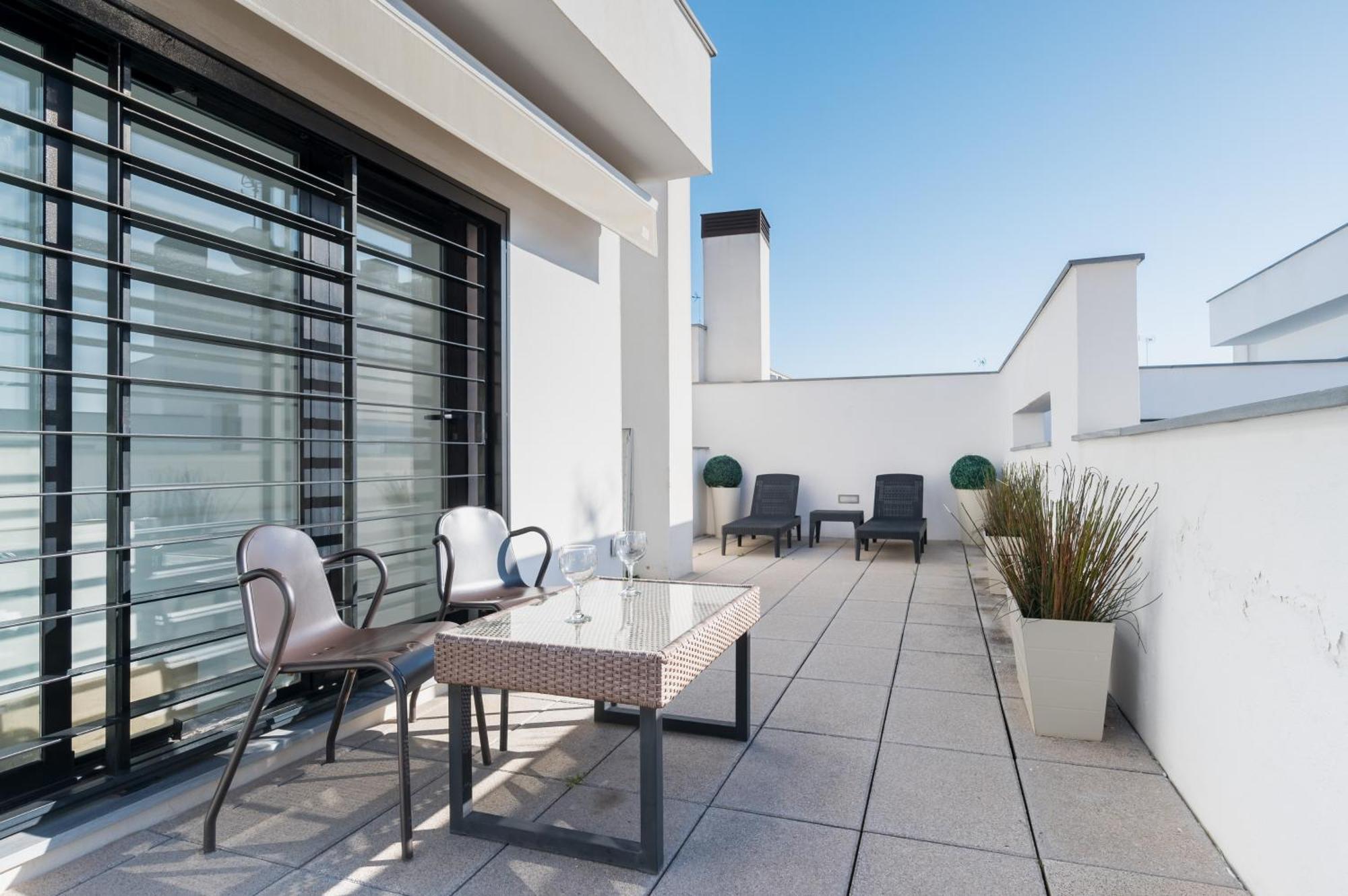 Attic With Terrace- 1Bd 1Bth- Corral Del Rey Apartment Seville Ngoại thất bức ảnh